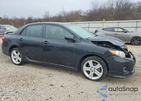 2013 Toyota Corolla Base z USA, uszkodzony, nr VIN 5YFBU4EE8DP161863